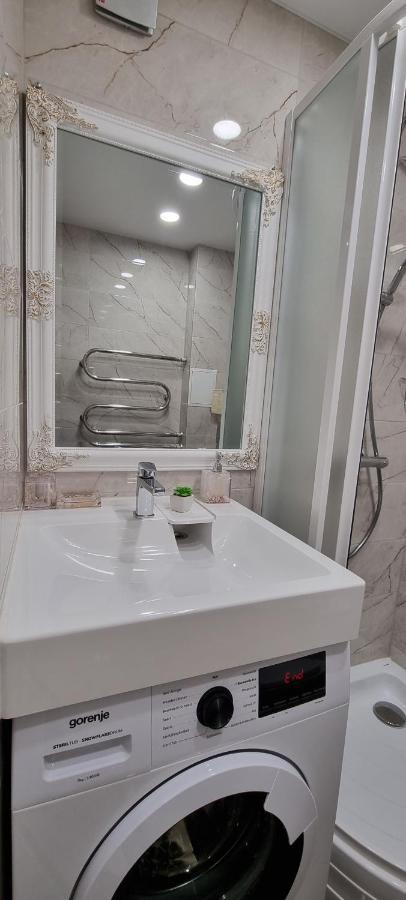 A. G. Central Apartaments Šiauliai Buitenkant foto